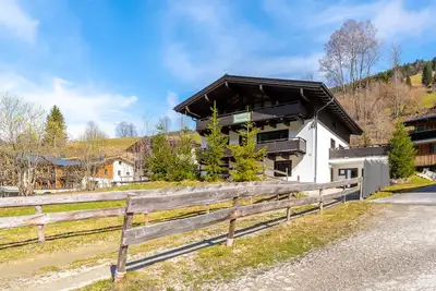 Image de Maison de vacances moderne avec sauna