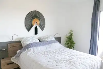 Image de Superbe Appartement T2 proche plages + grande terrasse\/balcon, 3***étoiles