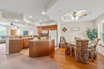 Image de Branson Condo at Thousand Hills Walkin with Elevator Golf Front and close to 76