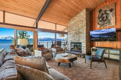 Image de Luxury Lakefront Escape | Panoramic View | Sleep 8