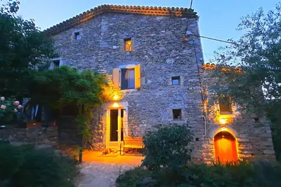 Image de ★ Suite B&B 2 chambres ★ Wifi et Tv connectée ★ piscine et spa ★ petit déjeuner inclus