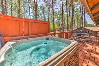 Image de Rustic Ruidoso Log Cabin with Hot Tub & Deck!