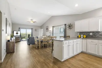 Image de 3bd Top Floor Golf Condo, Resort Perks, Golf & Ticket Discounts