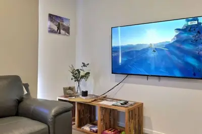 Image de Wendaleigh Eight a large apartment minutes walk to central Jindabyne shops & restaurants