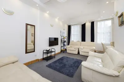 Image de Spacious Apartment in the Old Town