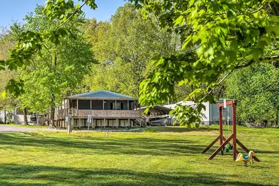 Image de Cozy Hardin Retreat w/ Lake Kentucky View!