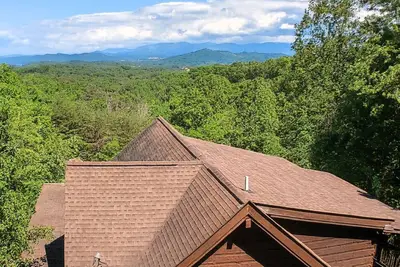 Image de Free Daily Tickets! 3br Sleeps 8 - Hot Tub, Wi-Fi & Mountain View!