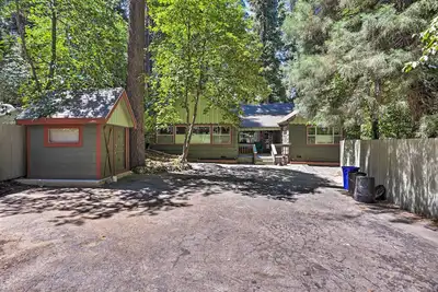 Image de Cozy Skyforest Cabin ~ 1 Mi to Lake Arrowhead!