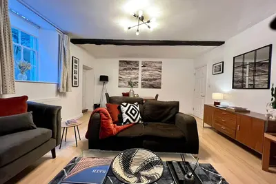 Image de Superbly located 2 bedroom luxury apartment