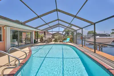 Image de New Listing! Waterfront Home w/ Heated Pool & Just 5 Minutes to Anna Maria