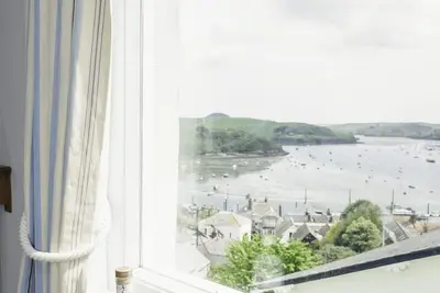 Image de 5 Glenthorne-Cosy Retreat | Harbour View & Parking