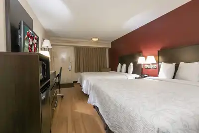 Image de Great Amenities & Convenient Location! Parking!