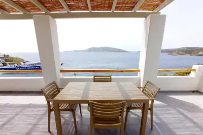Image de \"Vassiliki Residence Skyros Island\" - house on the Aegean Sea