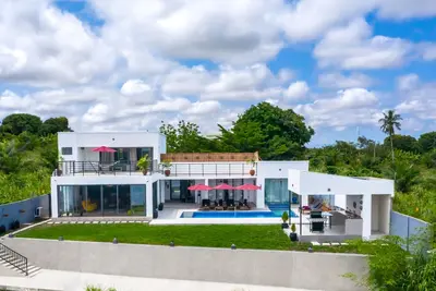 Image de Modern Waterfront Villa