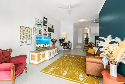 Image de Charming Seaside Condo with Balcony & Pool, Steps from Trinity Beach