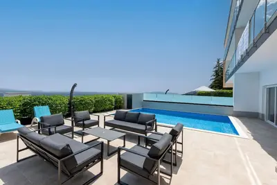 Image de Maison de vacances Ičići pour 1 - 10 personnes avec 5 chambres à coucher - Maison de vacances