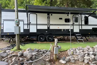 Image de Lakefront Glamping Cadiz Ky