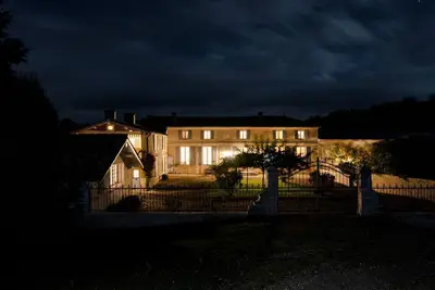 Image de Gorgeous Gite in peaceful setting with pool & lake