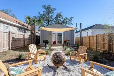Image de Entire Home in Historic Neighborhood w/ Bicycles