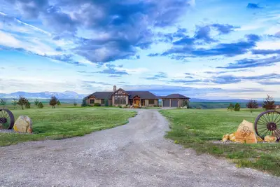 Image de Mountain Modern Home on Private Dude Ranch