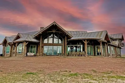 Image de Luxury Mountain Modern Home on Private Dude Ranch