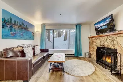 Heavenly Mountain Lake Retreat Near Hiking & Biking