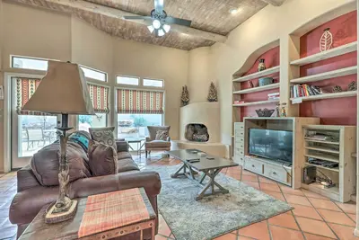 Image de Community Pool: Pueblo Home Near Downtown Mesa