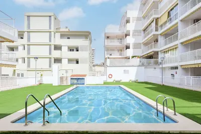 Image de Confortable appartement pour 4 personnes avec climatisation, Wifi, piscine, Tv, terrasse et parking