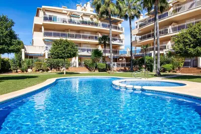 Image de Confortable appartement pour 6 personnes avec Wifi, climatisation, piscine, Tv, terrasse et parking