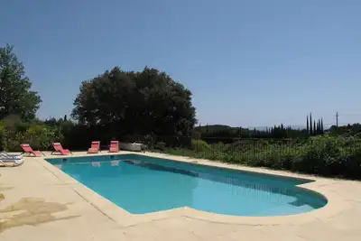 Image de Magnifique maison de vacances privée pour 6 personnes avec piscine privée, Wifi et terrasse