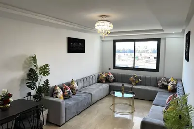 Image de New gorgeous 2br Condo With pool minutes to beach