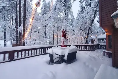Image de Heaven On 11 Pinetop C. C. Golf. Cabin On The Outside, Ralph Lauren On The Inside