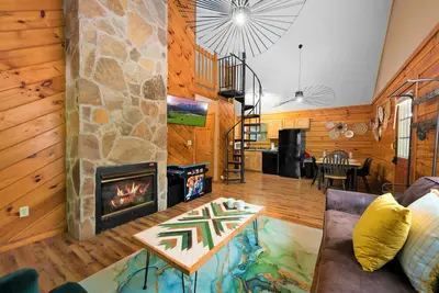 Image de Dollywood at 2 Min - Heated Indoor Pool - Hot Tub - Arcade Games - Gated resort