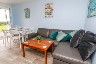 Image de Cwtsh Cragen, pet friendly, character holiday cottage in New Quay