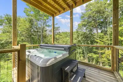 Image de Epic Getaway | Cabin w/ Views, HotTub, Pool & Dogs