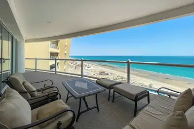 Image de Oceanfront Condo with Astonishing View #1103