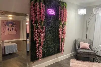 Image de Houston Ritzy PinUp Nights 2/2. 5 Bedroom Townhome