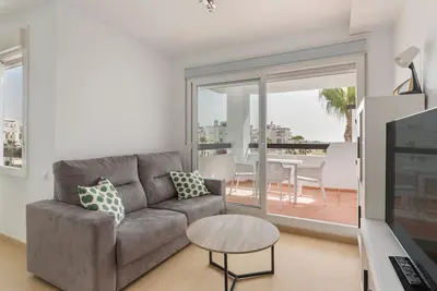 Image de Appartement \"The View\" avec piscine, Wi-Fi et balcon