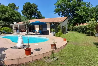 Image de Villa climatisée avec piscine chauffée.