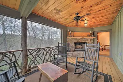 Image de Woodsy Smoky Mtn Hideaway w/ Grill & Views!