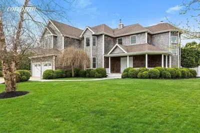 Image de Southampton estate with 5 bedrooms, pool, gym and community tennis