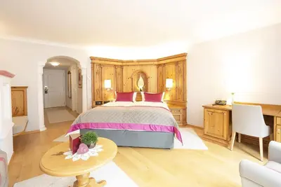 Image de Wellness-residenzsuite ca. 42m² 3-6 Nächte - Der Alpine Kraftplatz - Alpenrose / Cocoon Lodge