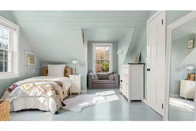 Image de Stylish Mid-century Modern Berkshires Cape