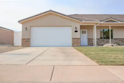 Image de Peaceful Home in Great Location