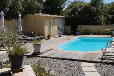 Image de Villa au coeur du Luberon avec piscine et grand jardin clos et arboré