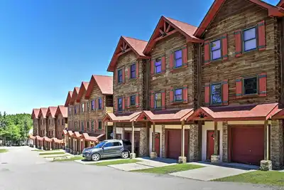 Image de Ski-In/Ski Out Townhome w/ Beautiful View w/Hot Tub.