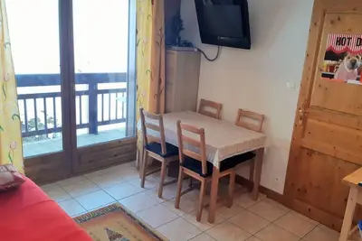 Image de À 50m des pistes de ski, 2ème étage, balcon, télévision, casier à ski, 22m², Les 2 Alpes