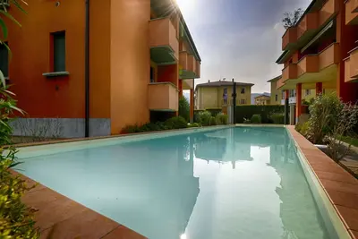 Image de Caroni Home, Theater Home - with swimming pool and a near to the center of Salò