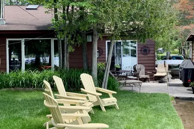Image de Cottage with Sandy Beach in Fenelon Falls