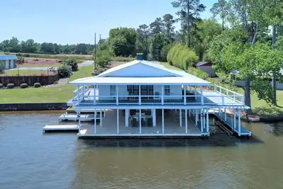 Image de Boaters Dream Lake House 3/3. 5 with 2 kitchens